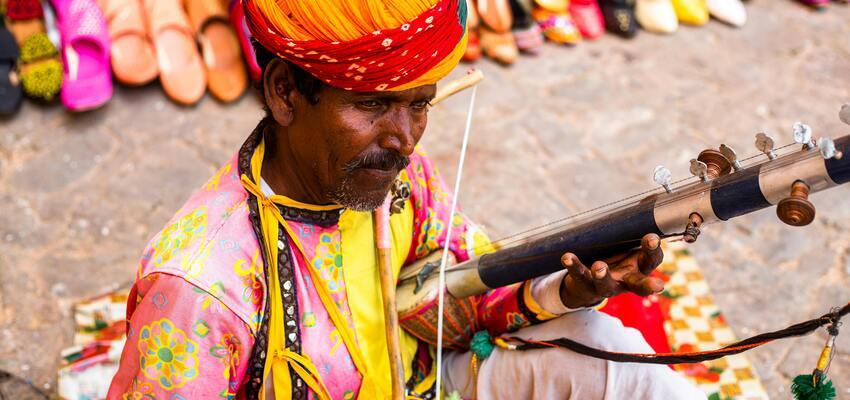 ТОП-5 популярных певцов Индии: без западных музыкальных стандартов