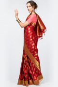 Красное сари Пинака