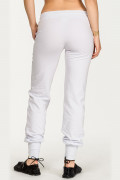 Белые спортивные штаны Якобея