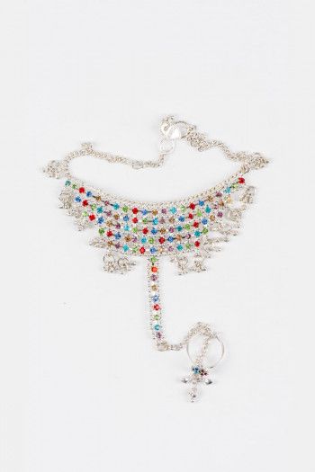 Красное сари Пинака