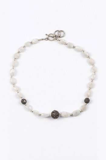 Белые бусы Первобытный лед