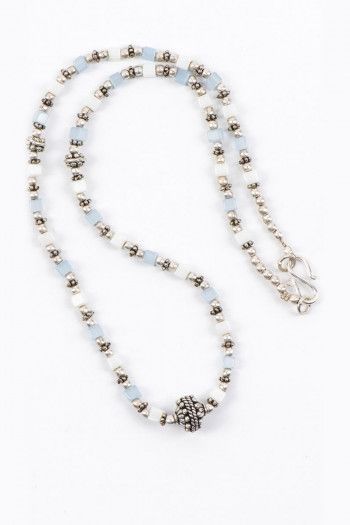 Бусы с камнями Сундари