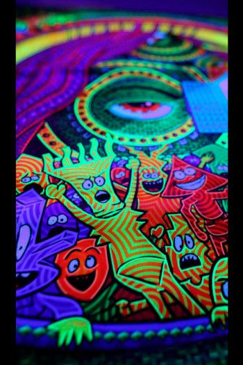 Флуоресцентное светящееся полотно «Дирижер сознания»