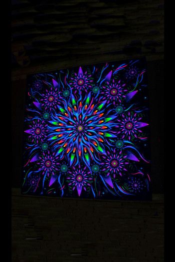 Флуоресцентное квадратное полотно «Flower of Space Energy»