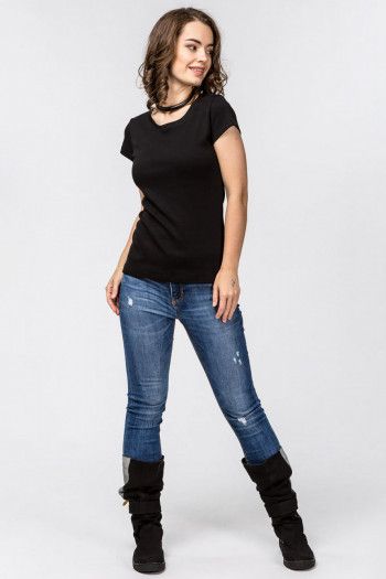 Однотонная черная футболка Метида