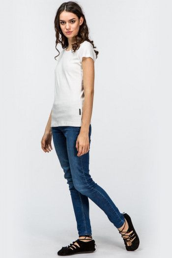 Однотонная белая футболка Агастья