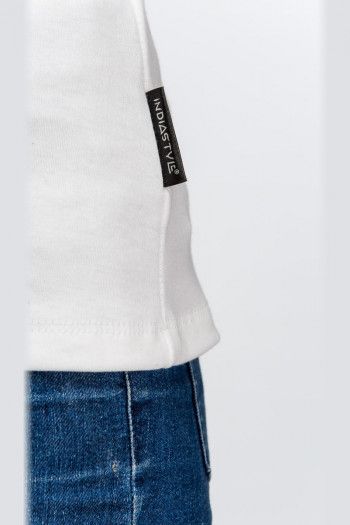 Однотонная белая футболка Агастья