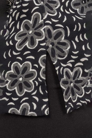 Кофта с цветами «Адонара»