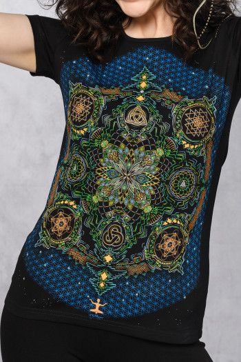 Женская футболка «Universal Mandala»