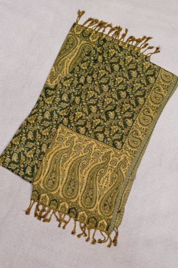 Кашемировый тонкий шарф с этно орнаментом в стиле пейсли