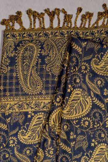 Демисезонный тонкий шарф Чалса