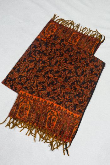 Теплый палантин с бахромой Сурат