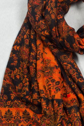 Теплый палантин с бахромой Сурат