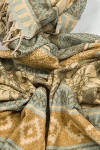 Плед Майавада