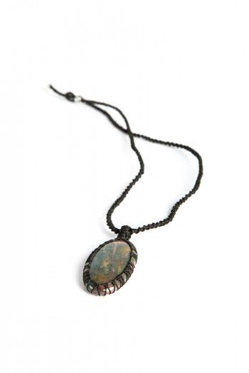 Амулет с камнем Оракул