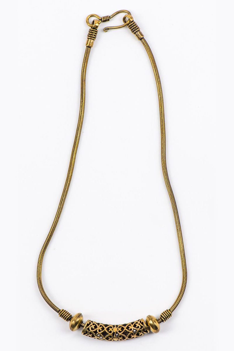 Украшение на шею Трисати