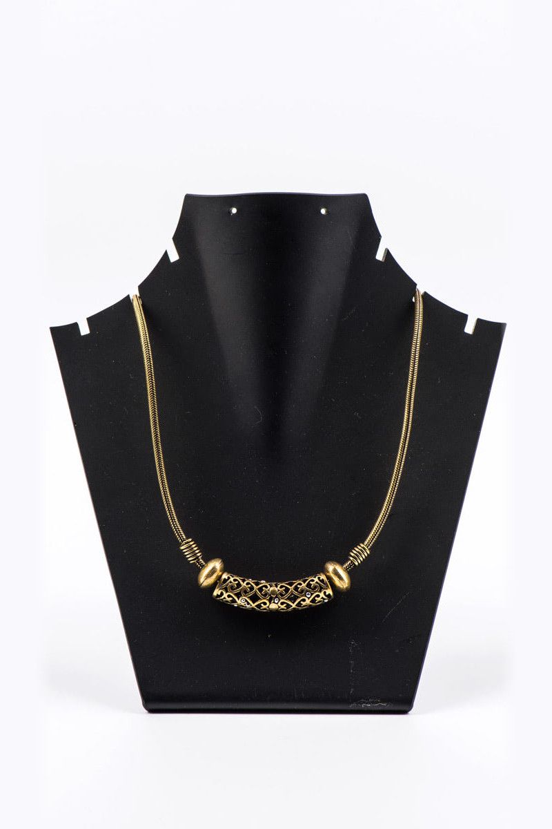 Украшение на шею Трисати