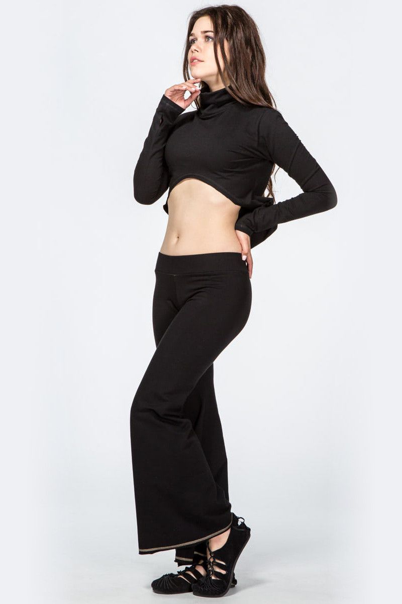 Короткая водолазка