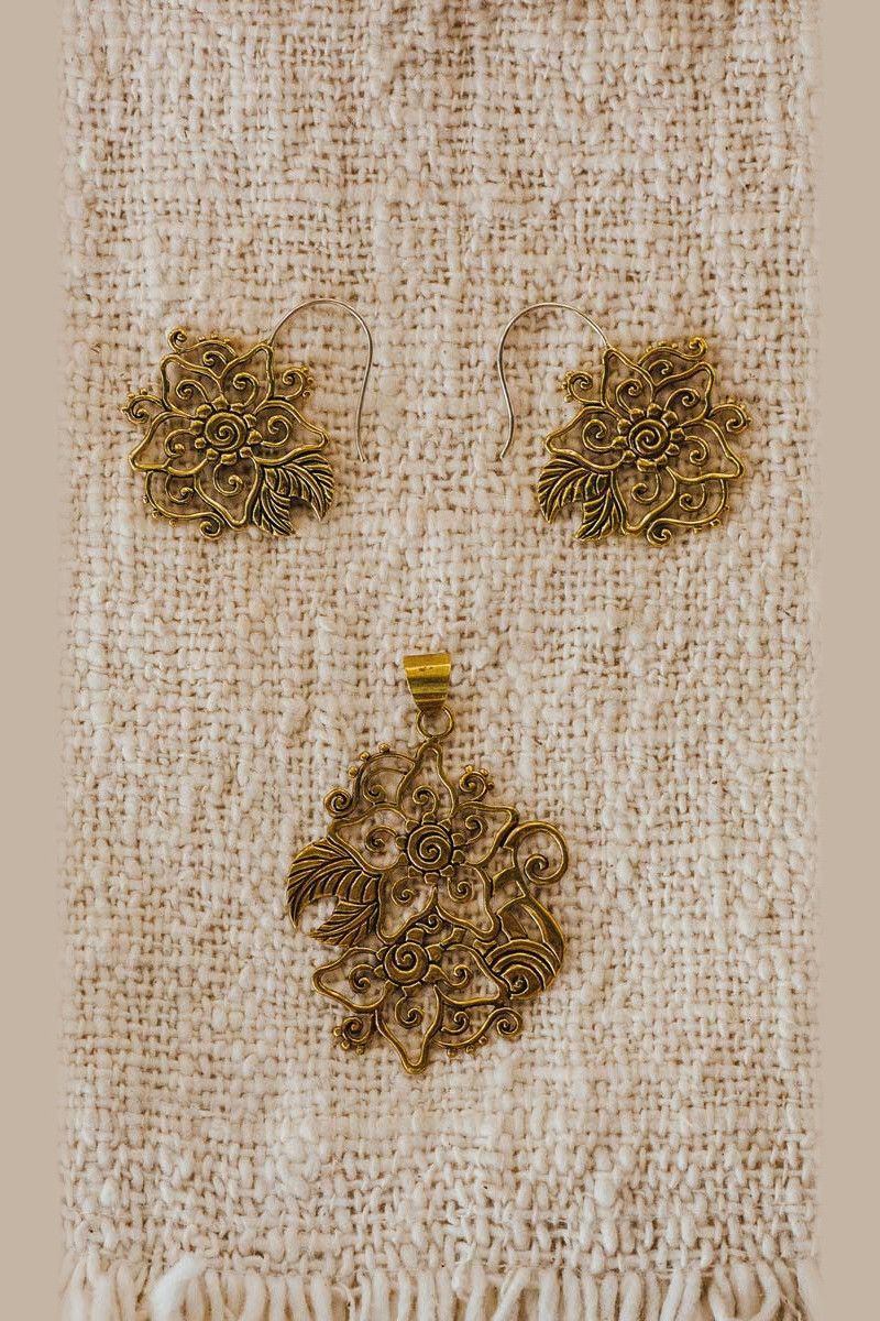 Латунная подвеска Анурадха