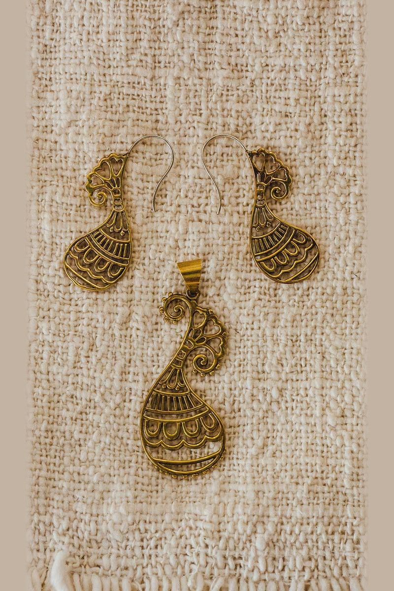 Серьги латунные Молодые ростки