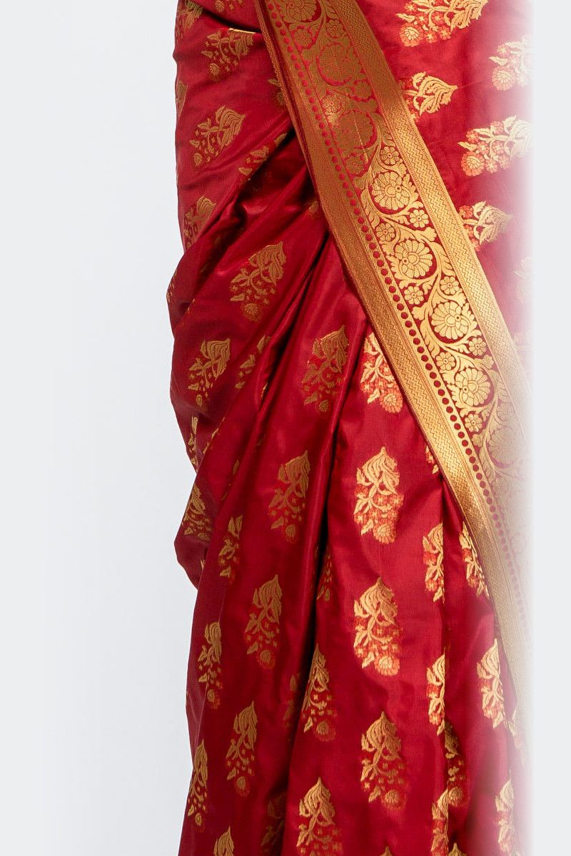 Красное сари Пинака