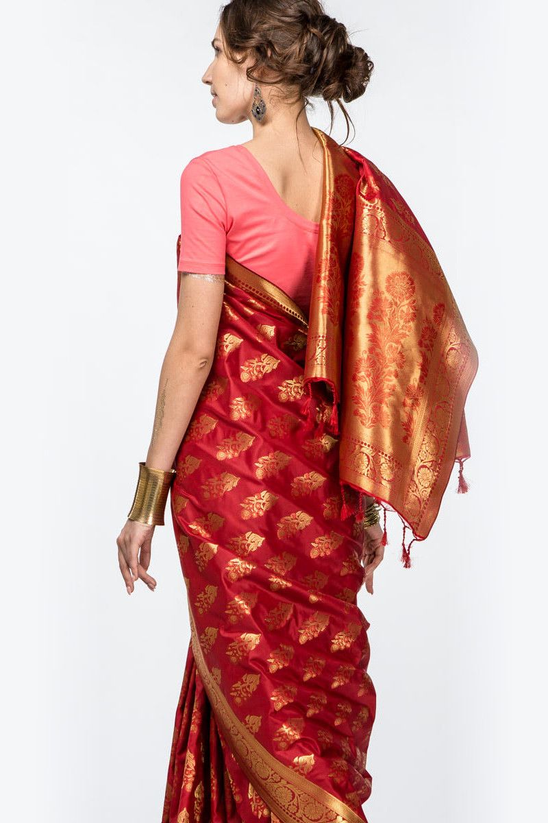 Красное сари Пинака