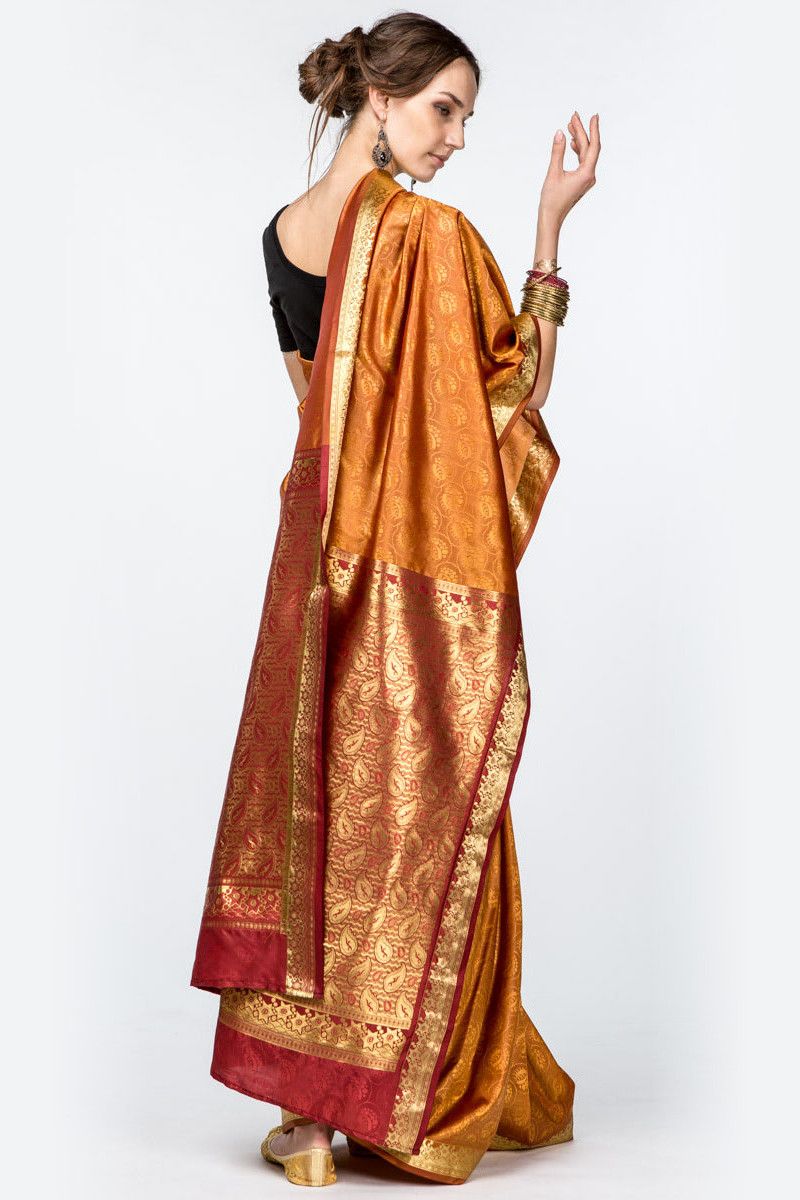 Национальное сари Агни