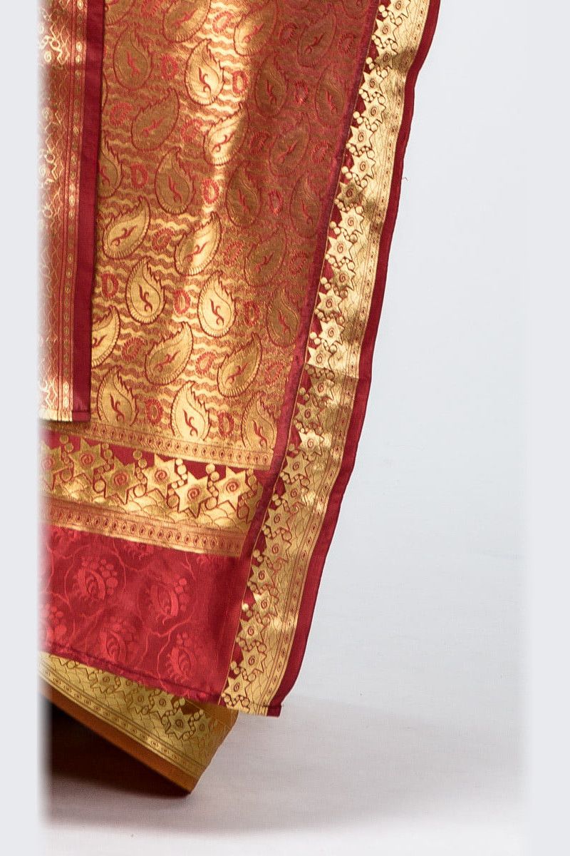 Национальное сари Агни