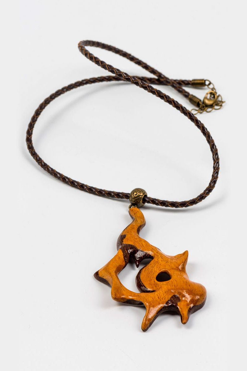 Кулон из дерева Морская звезда