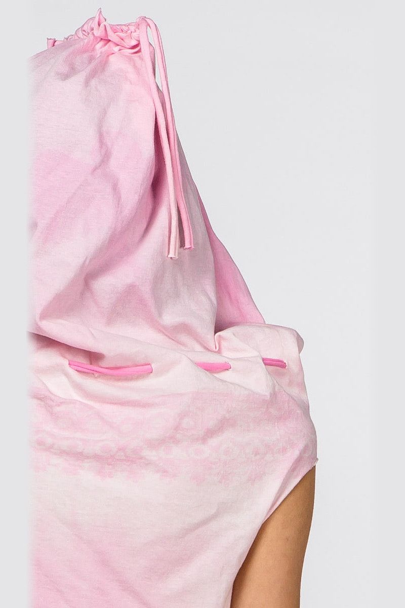 Розовое платье Сунда