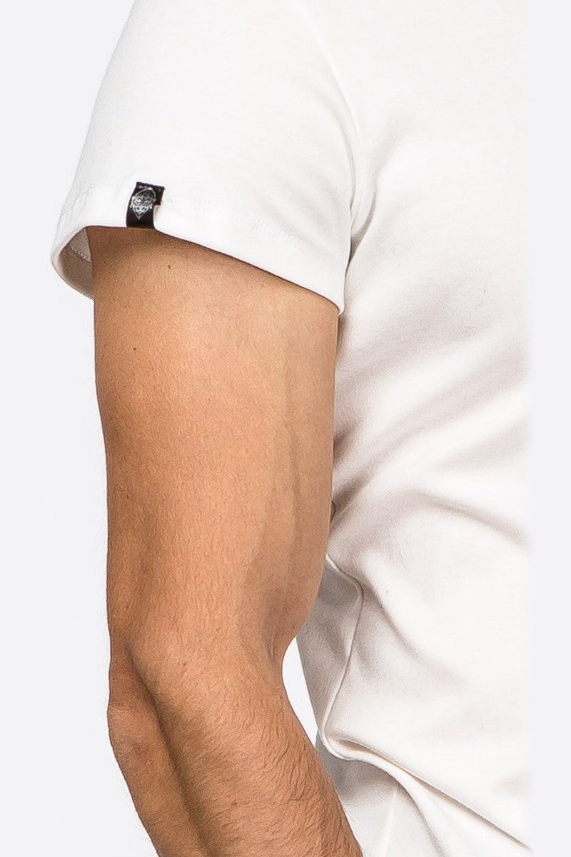 Однотонная белая футболка Винда