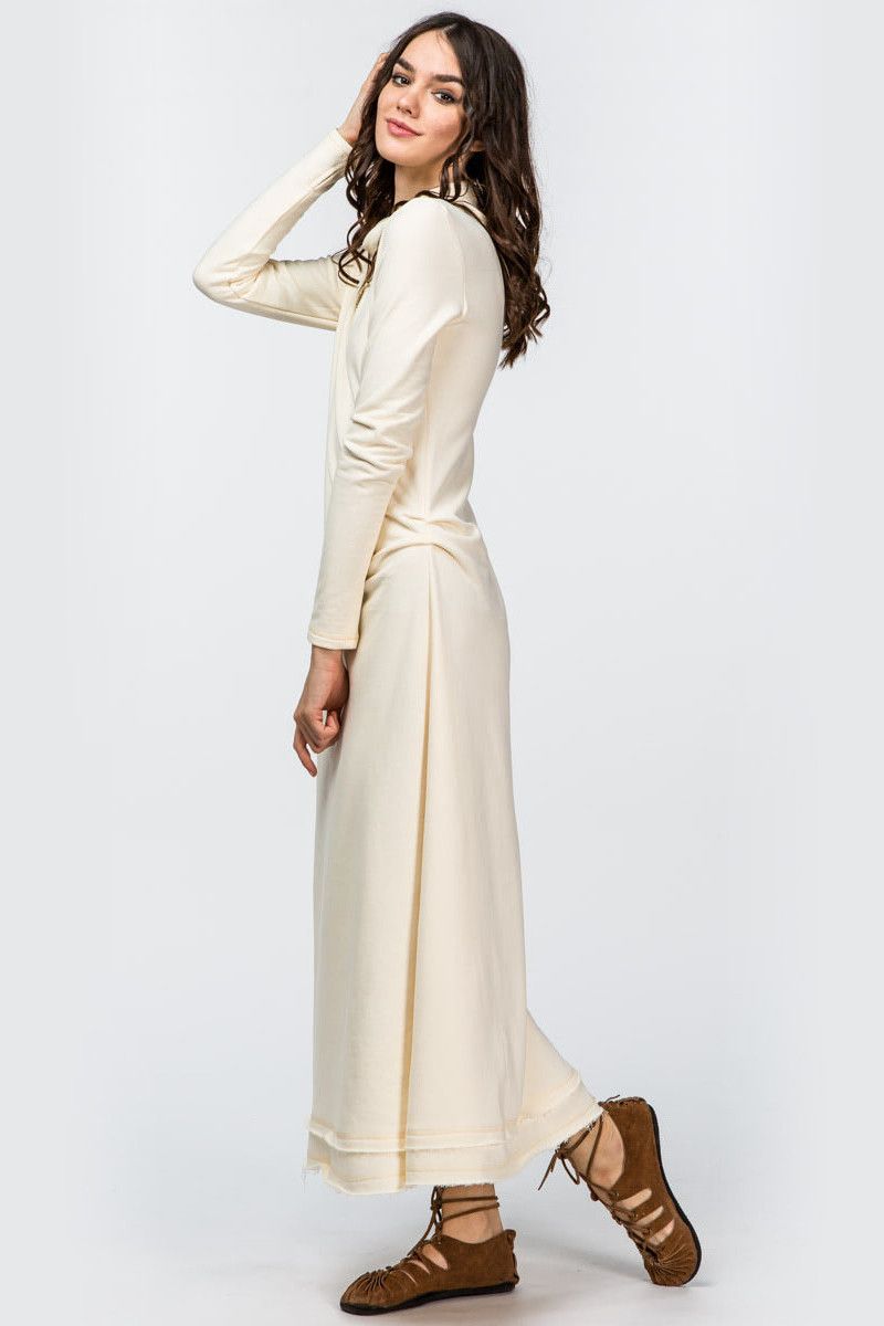 Длинное зимнее платье Асаи