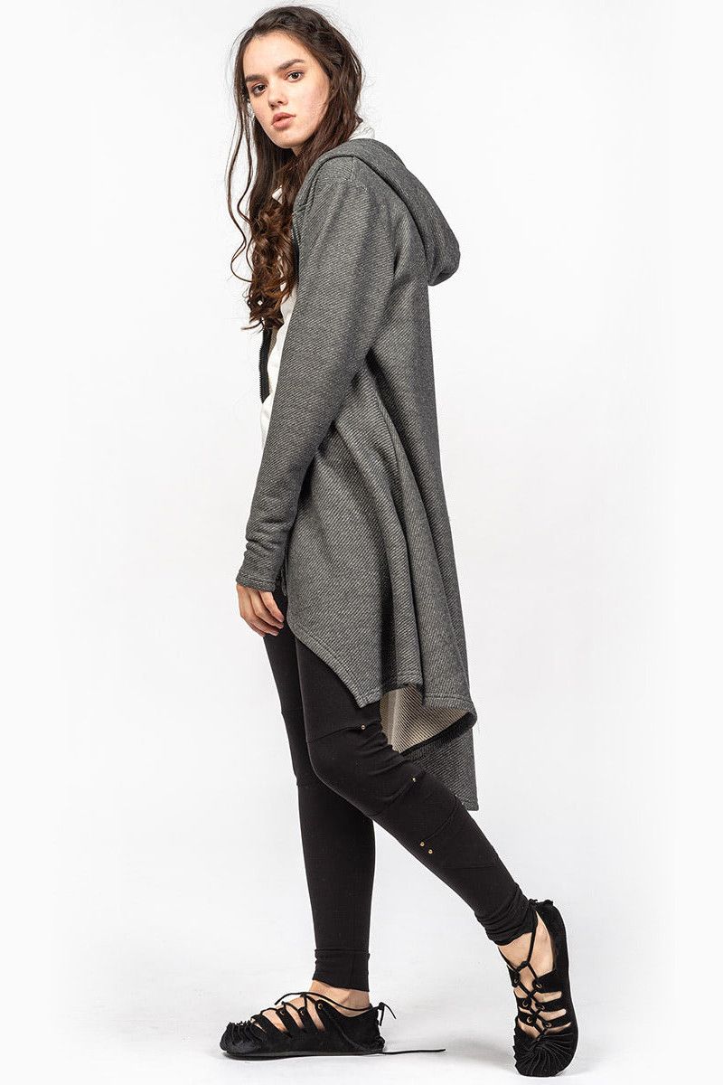 Теплая женская накидка Атавика