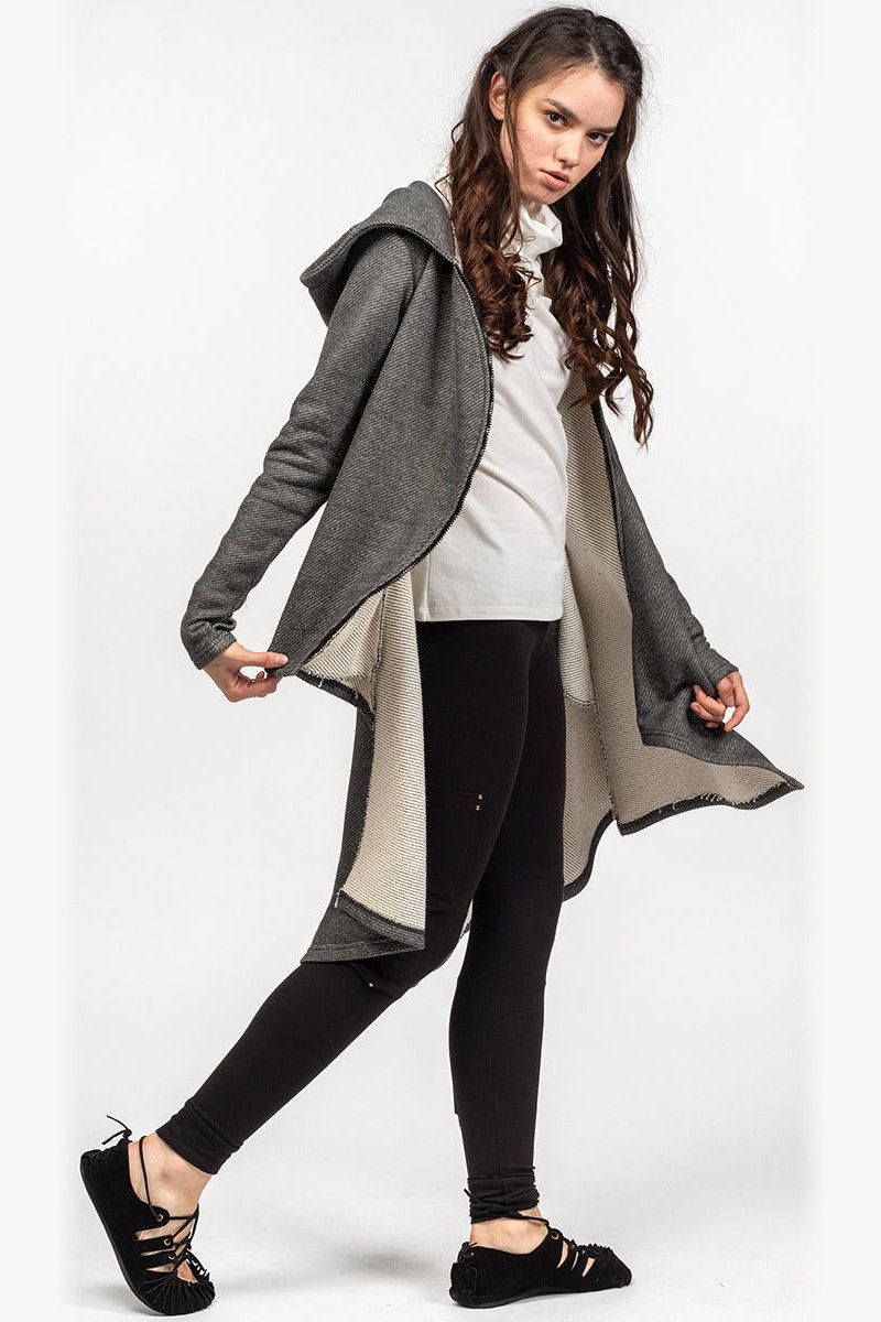 Теплая женская накидка Атавика