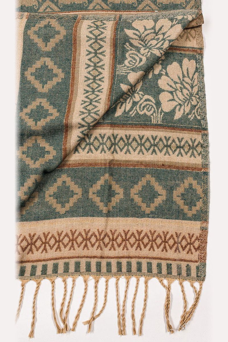 Теплый шерстяной палантин Викарна