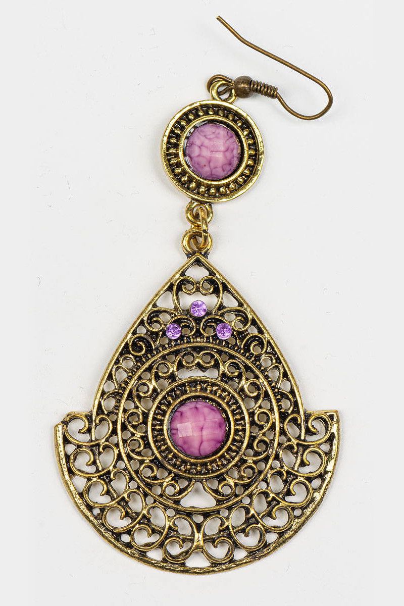 Золотистые серьги с камнем Шефердия