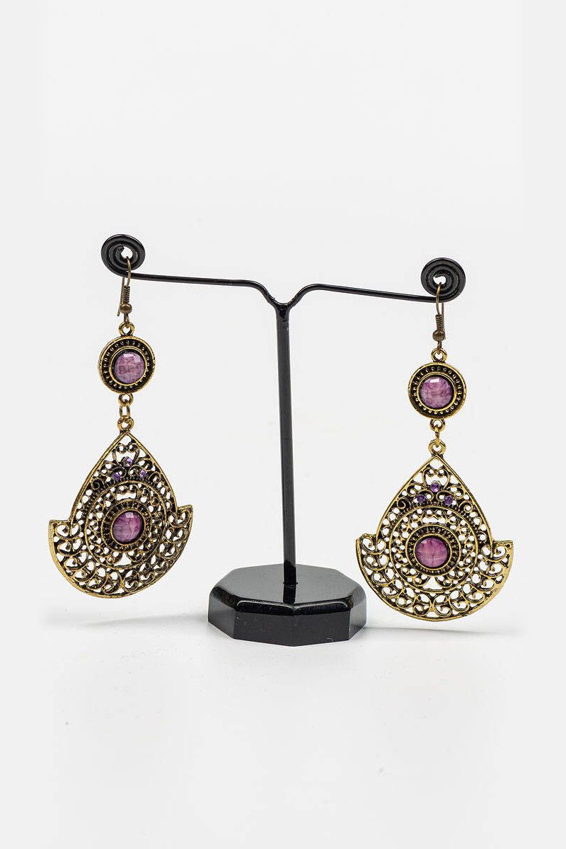 Золотистые серьги с камнем Шефердия