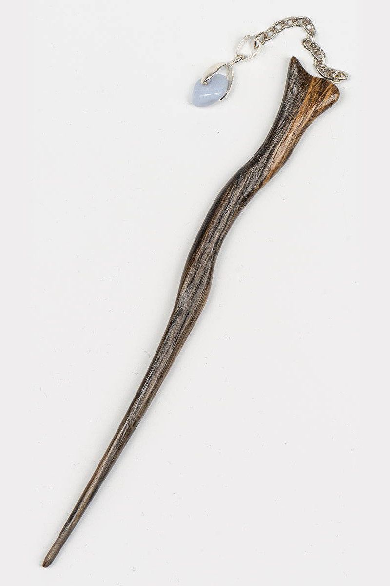 Шпилька из дерева Гацания