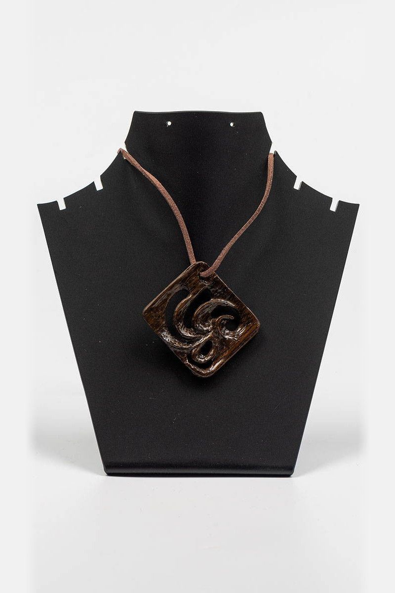 Украшение на шею Гальтония