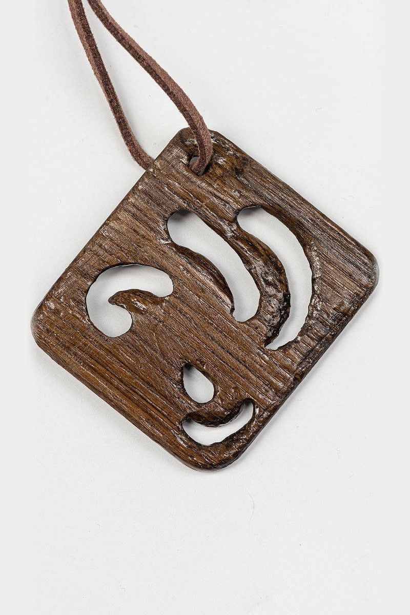 Украшение на шею Гальтония