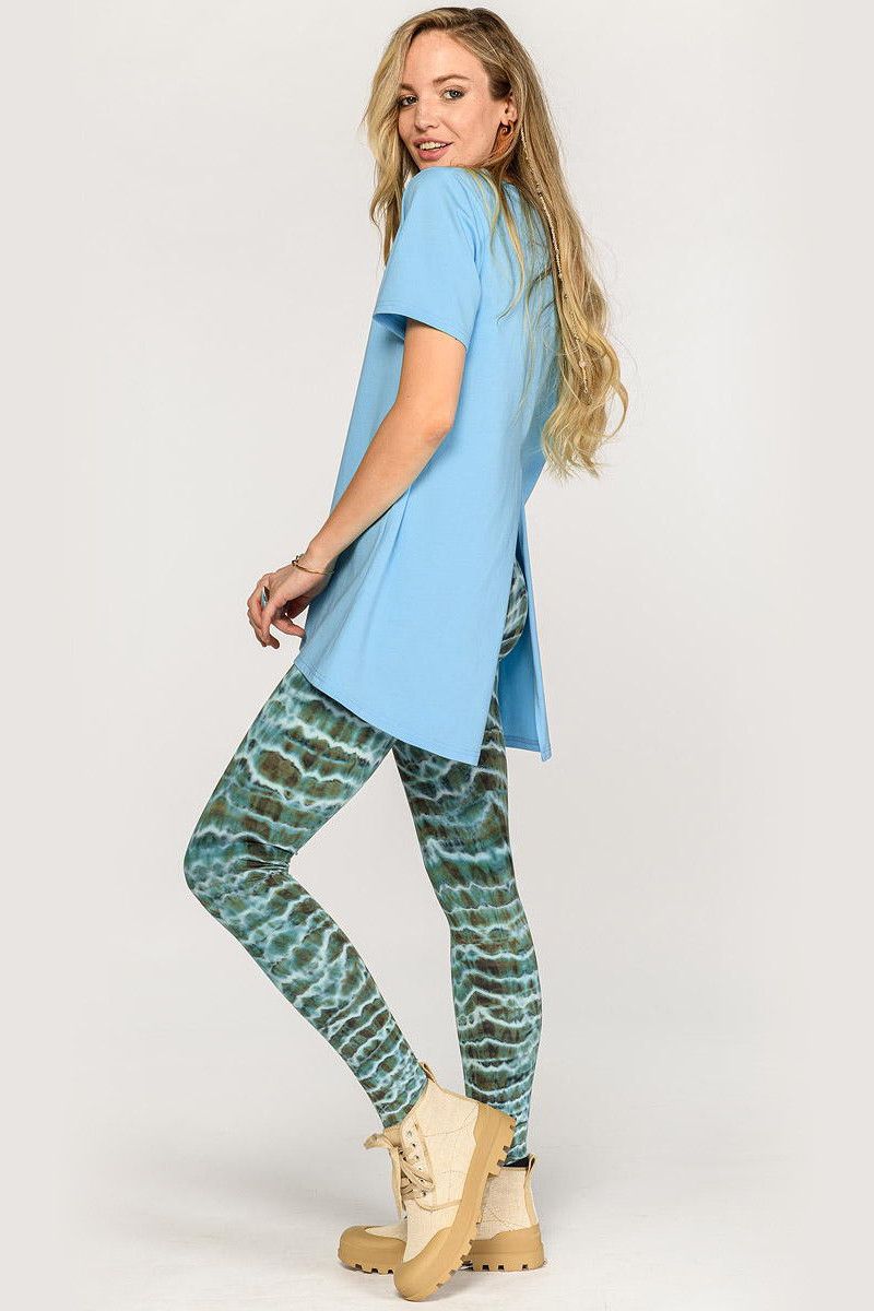 Голубая удлиненная футболка Кумкват