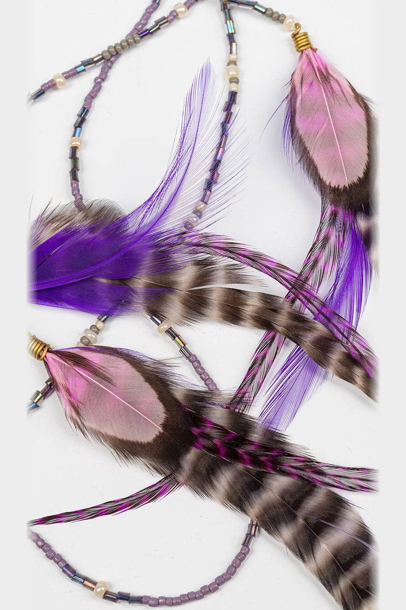 Перьевая заколка на волосы Хеномелес