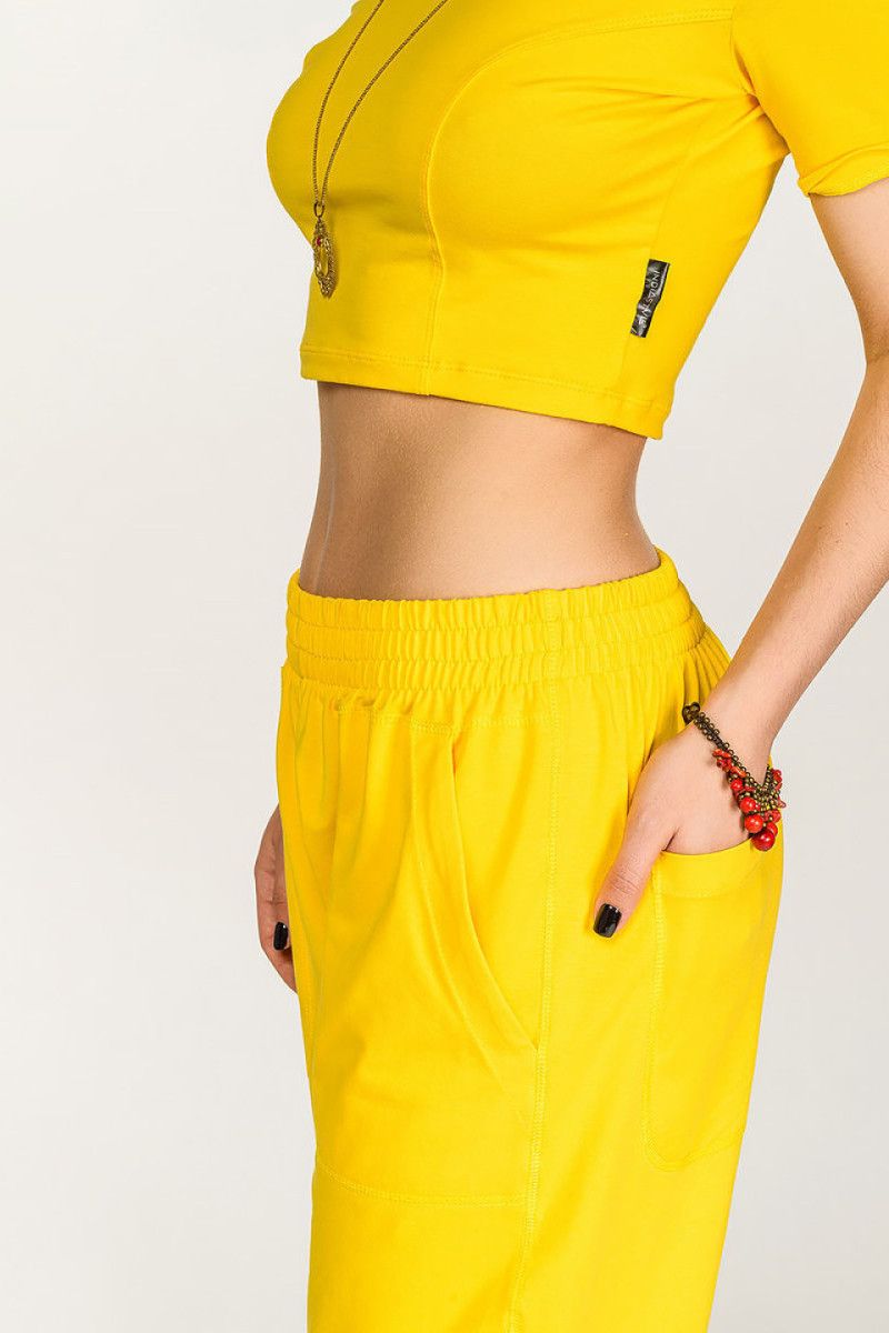 Желтый топик Менака