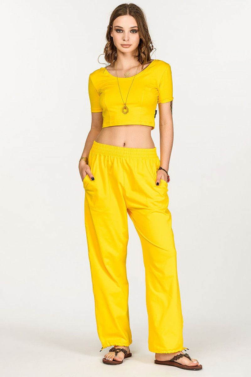 Желтый топик Менака