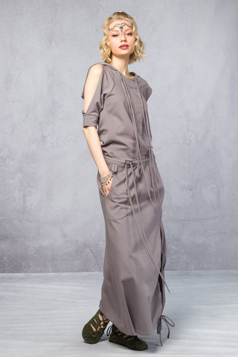 Серое платье Монтесума