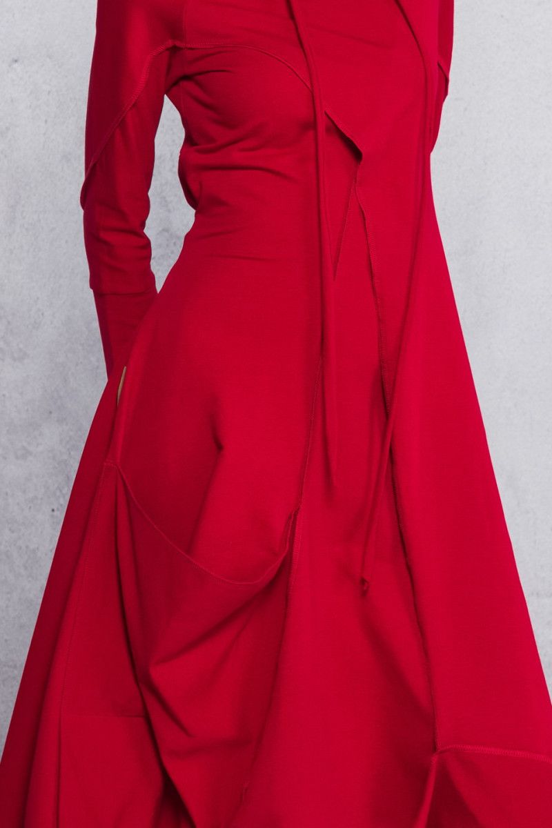 Женское красное платье Акито