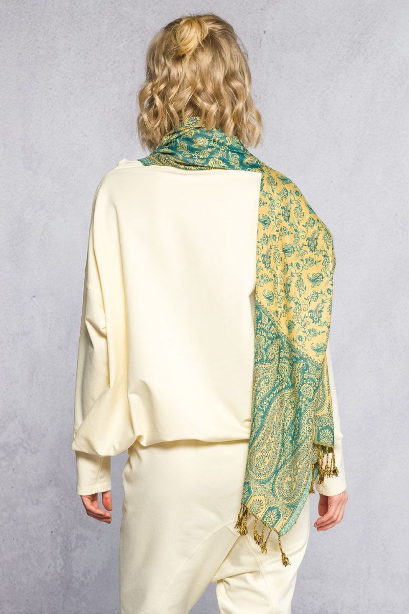 Весенний шарф Бхимтал