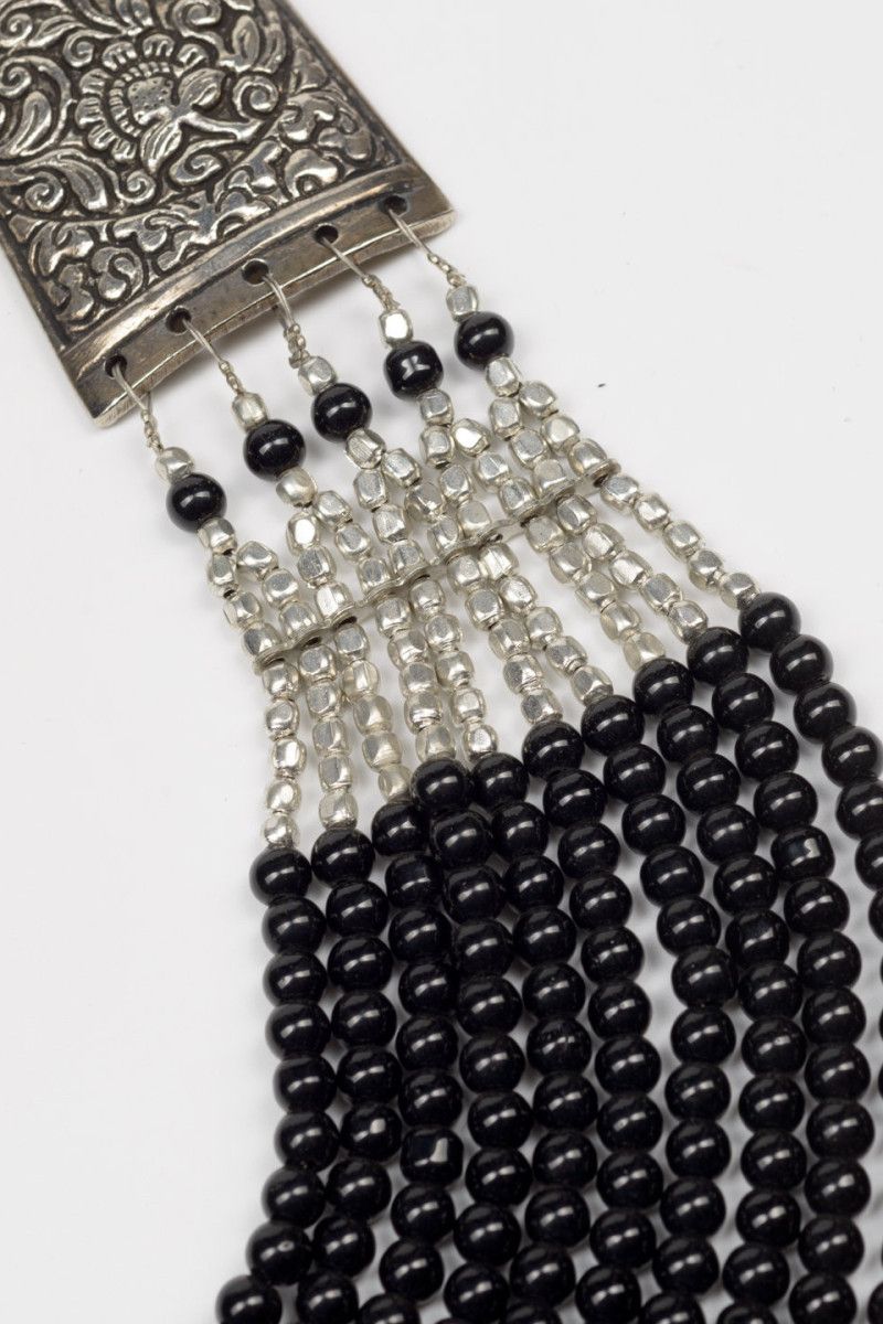 Этническое украшение на шею Бадринат