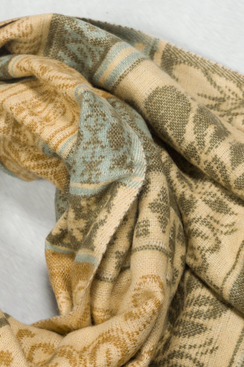 Плед Майавада