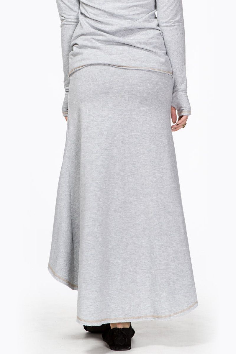 Серая юбка со шлейфом